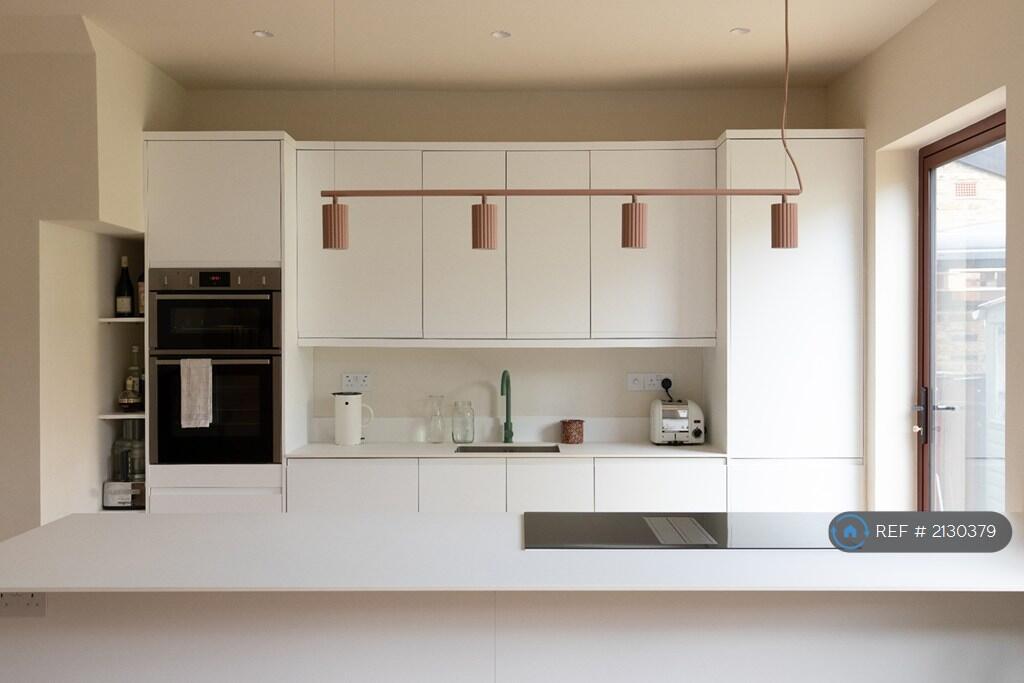 Main image of property: Forest Hill Road, London, SE22