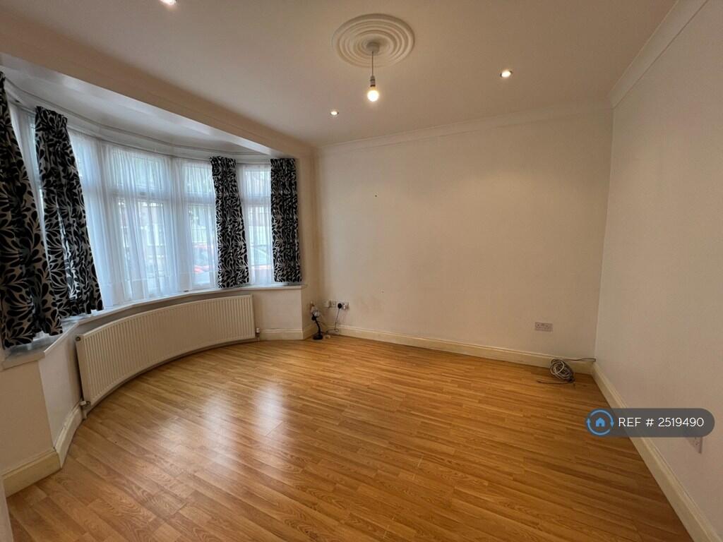 Main image of property: Cotswold Gardens, Ilford, IG2