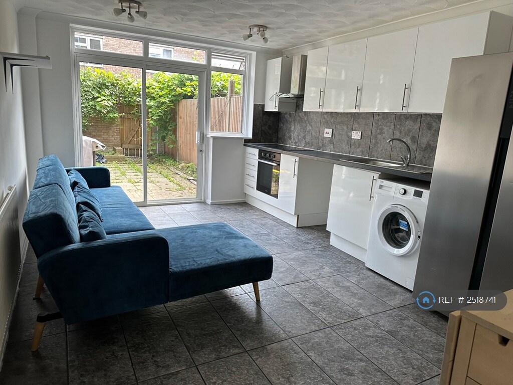 Main image of property: Millfields Road, London, E5