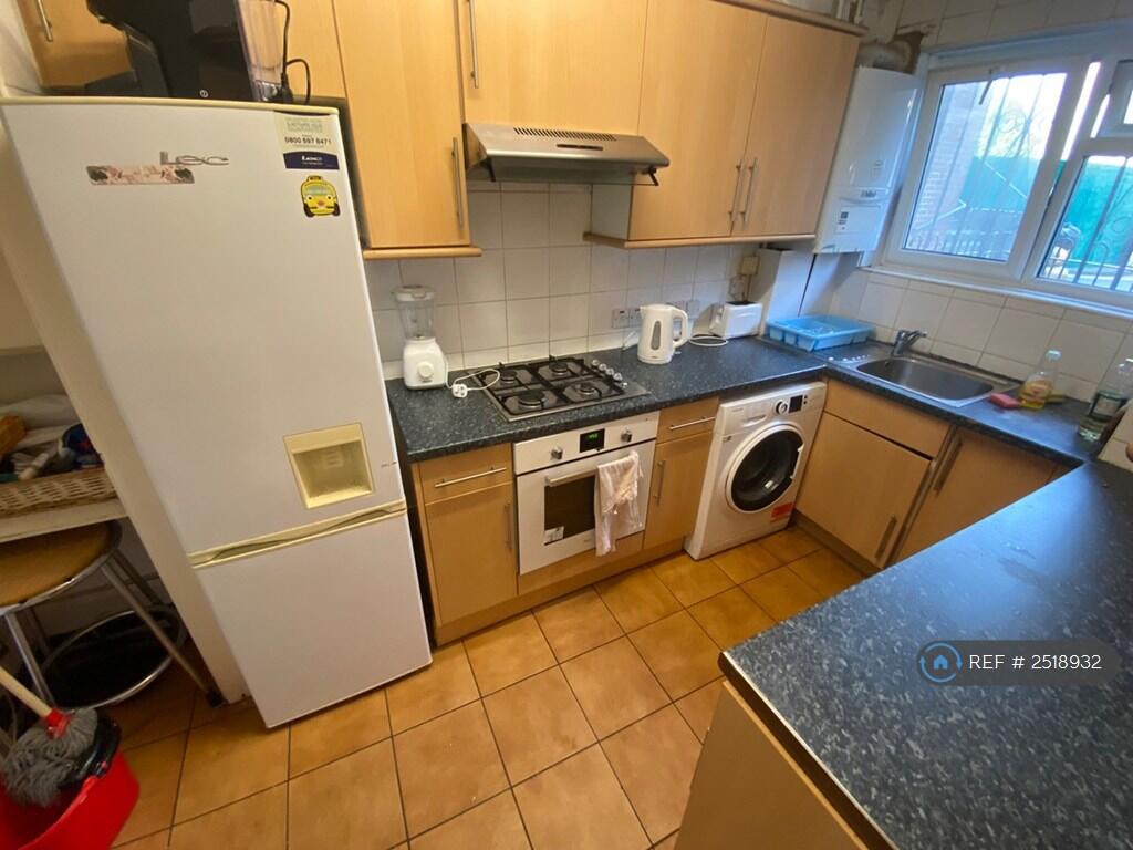 Main image of property: Wimbourne Court, London, N1