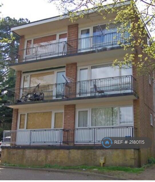 Main image of property: Ruthin Close, Luton, LU1