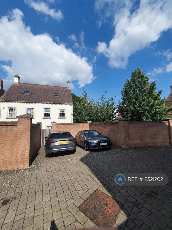 Main image of property: Collard Close, Swindon, SN1