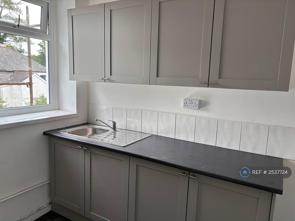 Main image of property: King's Hill, Hengoed, CF82