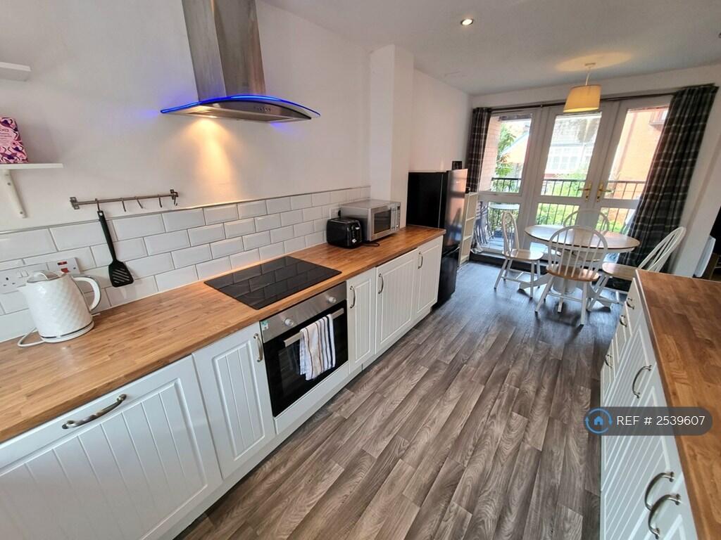 Main image of property: Martlesham Walk, Manchester, M4