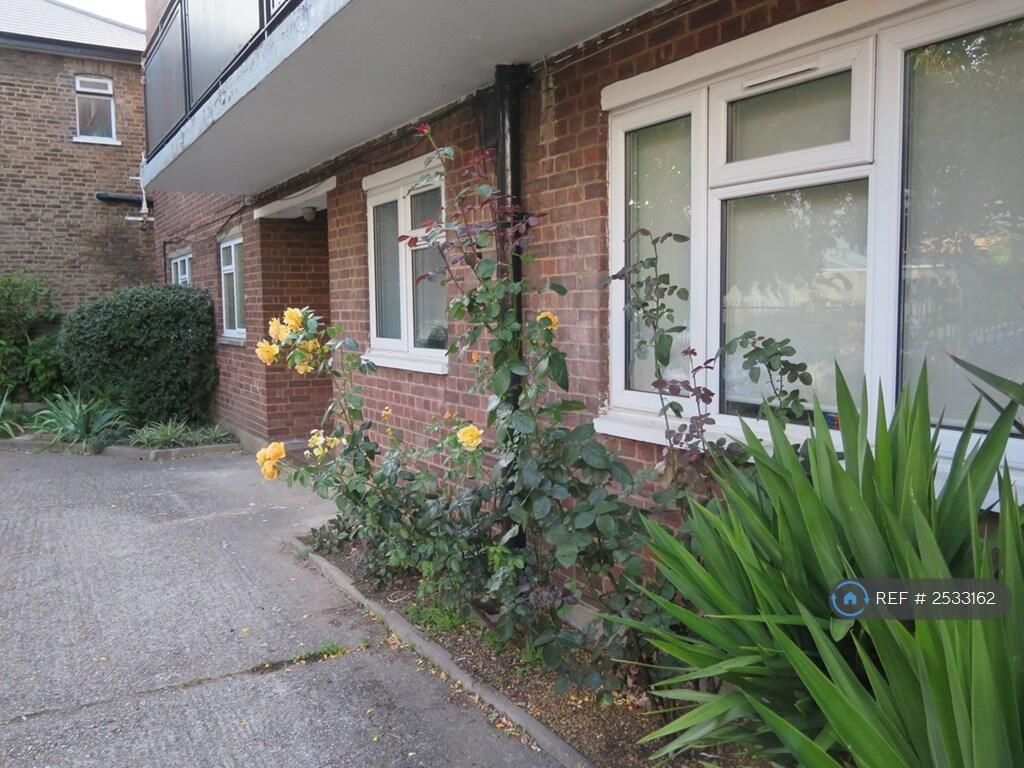Main image of property: Avenue Road, London, W3