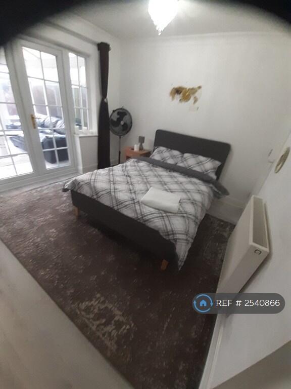 Main image of property: Covesfield, Gravesend, DA11