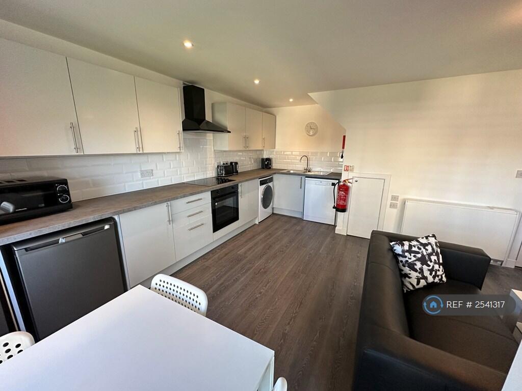 Main image of property: Hmo Melvaig Place, Glasgow, G20