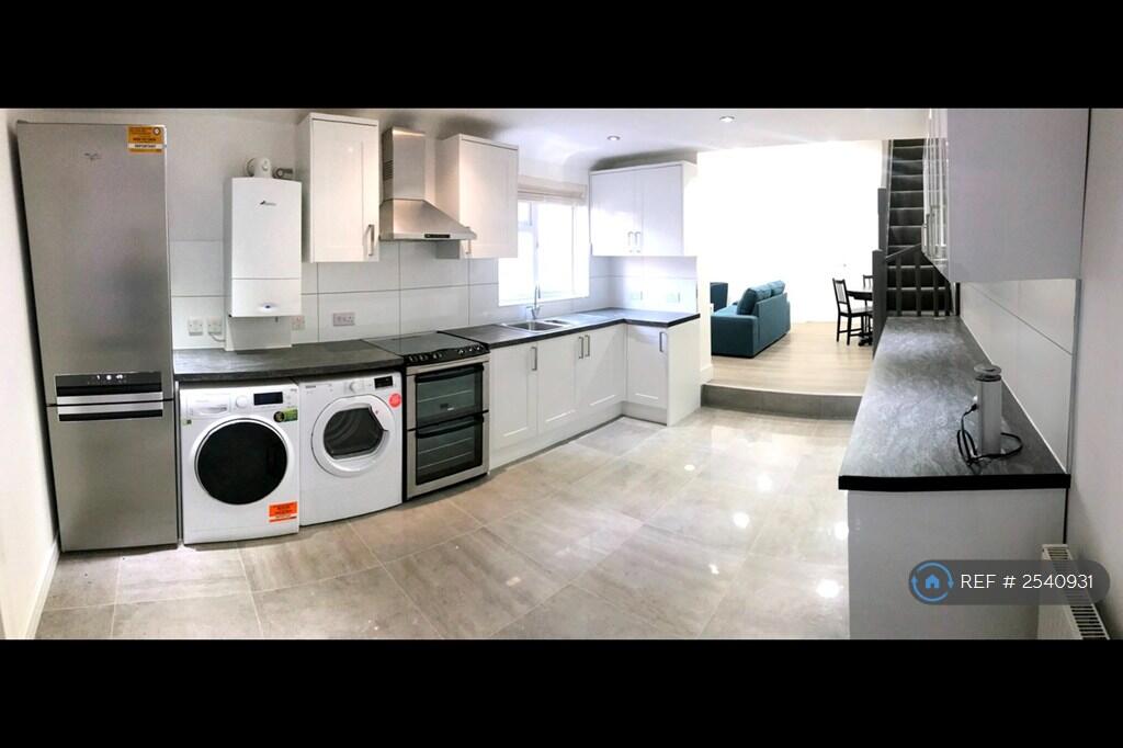 Main image of property: Market Street, Watford, WD18