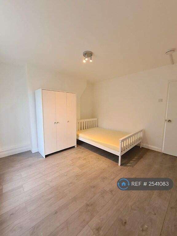 Main image of property: Newcourt House, London, E2