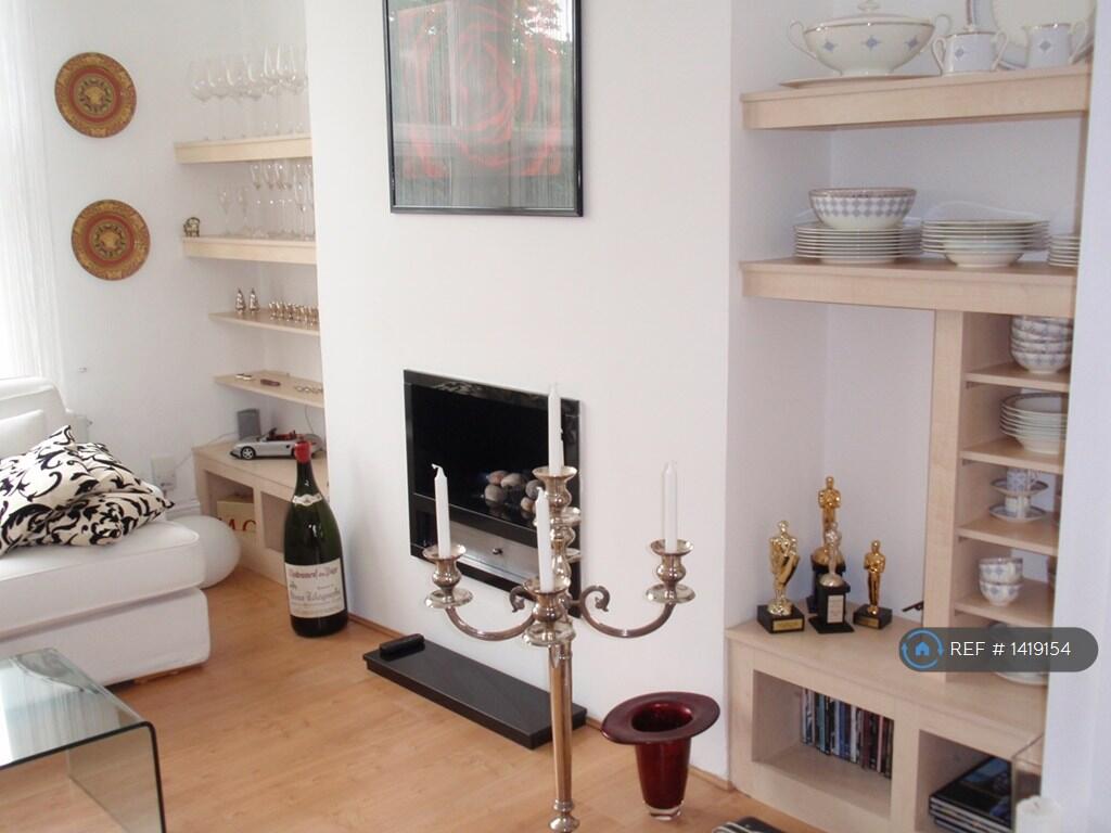 Main image of property: Kew Road, Richmond, TW9