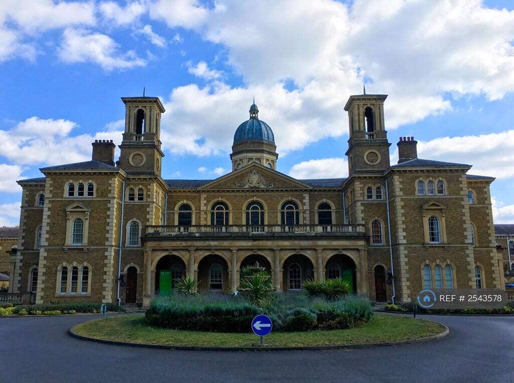 Main image of property: Princess Park Manor, London, N11