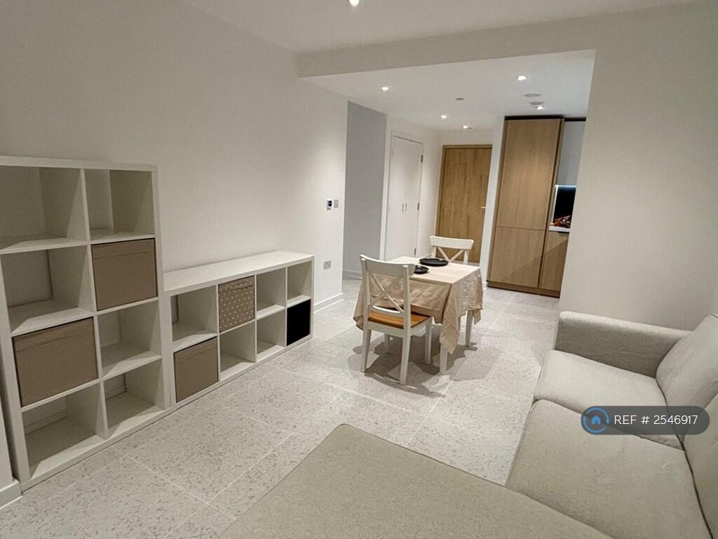 Main image of property: Bouchon Point, London, E1