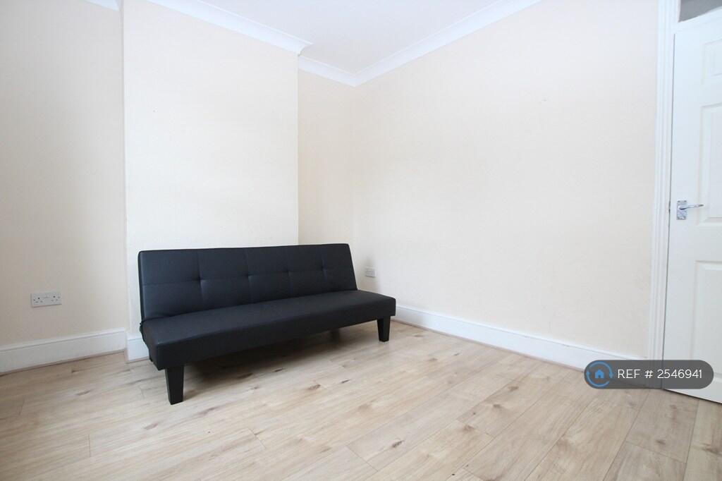 Main image of property: Jubilee Terrace, Gillingham, ME7