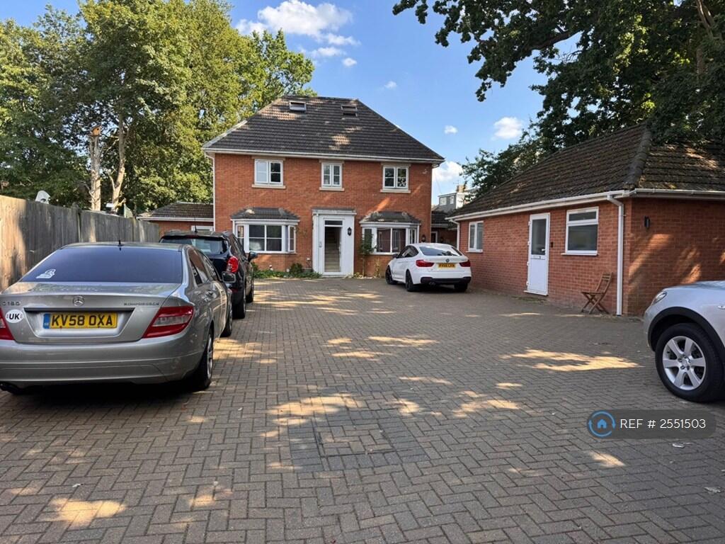 Main image of property: Gledwood Court, Edgware, HA8