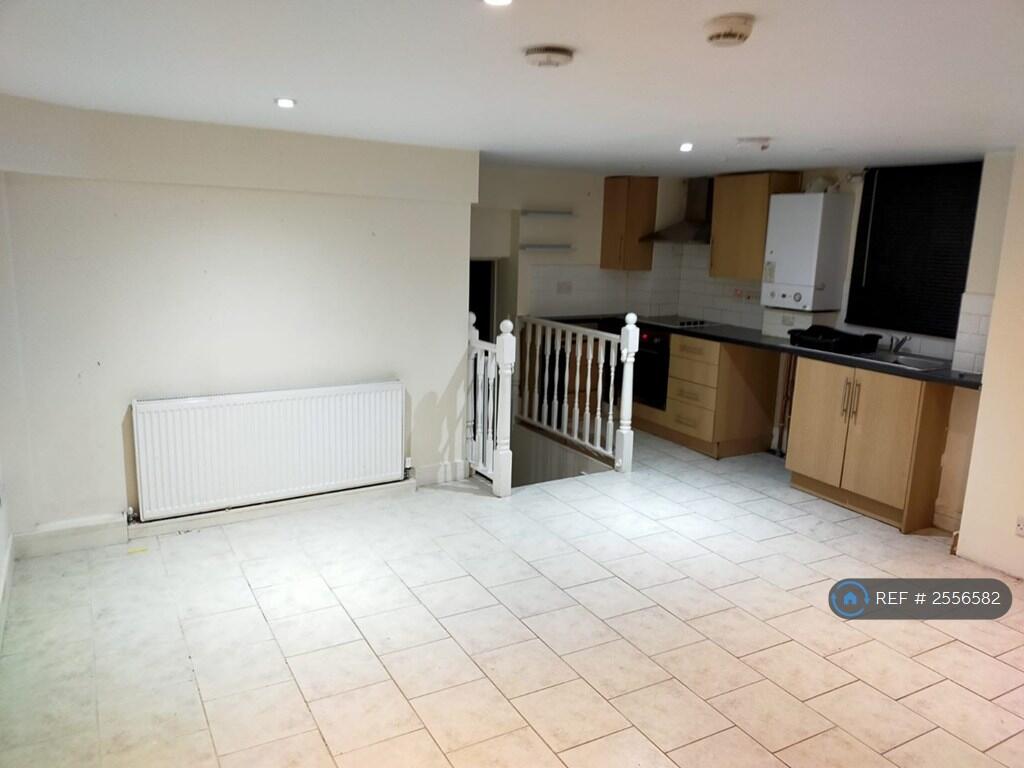 Main image of property: High Street North, Dunstable, LU6
