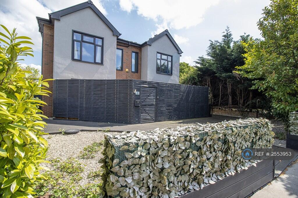 Main image of property: Bridle Road, Croydon, CR0