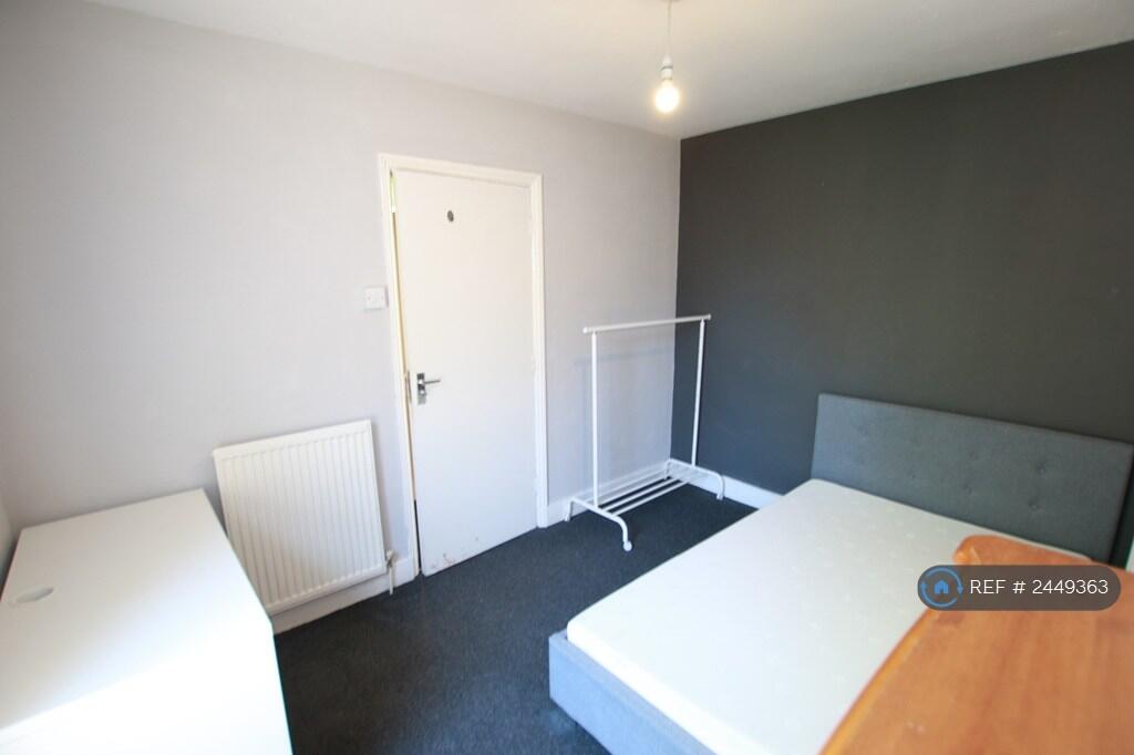 Main image of property: Blenheim Road, Reading, RG1