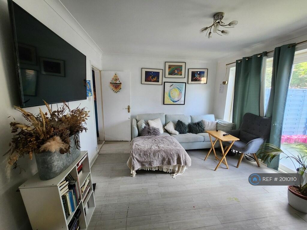 Main image of property: Magellan Place, London, E14