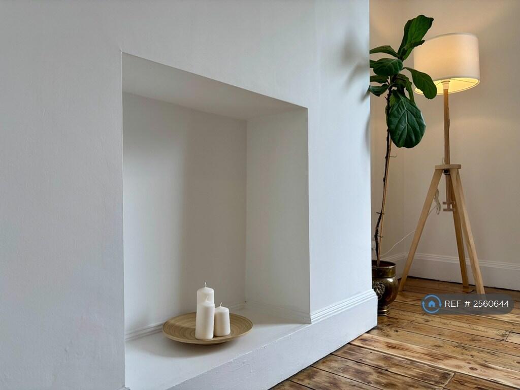 Main image of property: B, London, E8