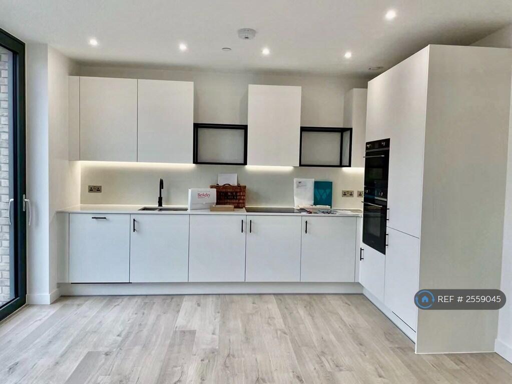 Main image of property: Willowbrook House, London, N4