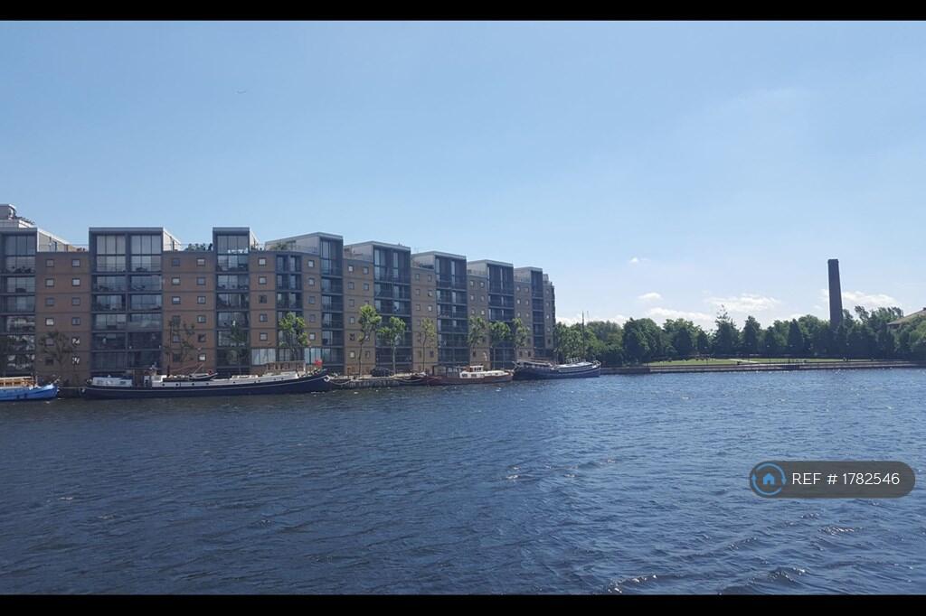 Main image of property: Selsdon Way, London, E14