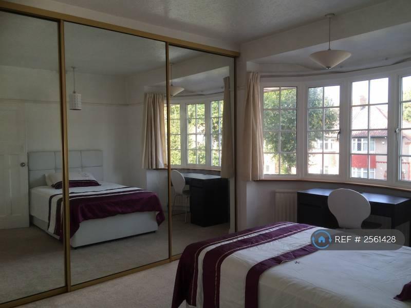 Main image of property: Wricklemarsh Road, London, SE3