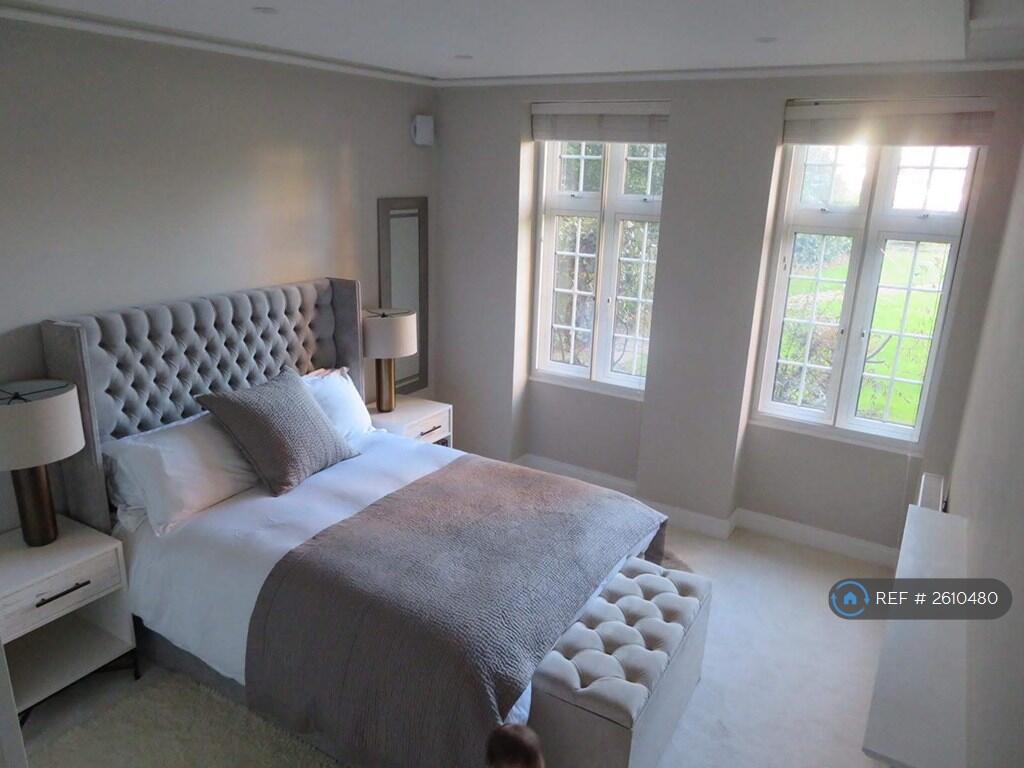 Main image of property: Hanger Lane, London, W5