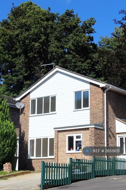Main image of property: Long Mickle, Sandhurst, GU47