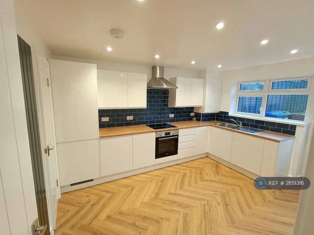 Main image of property: Waynflete Close, Brackley, NN13