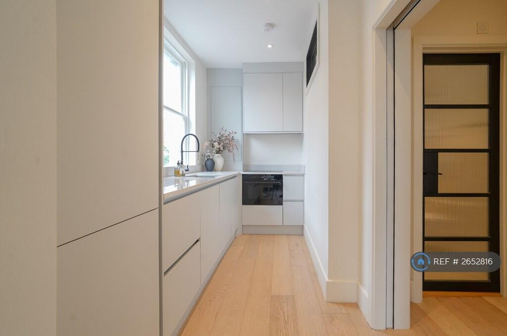 Main image of property: Devonshire Street, London, W1G