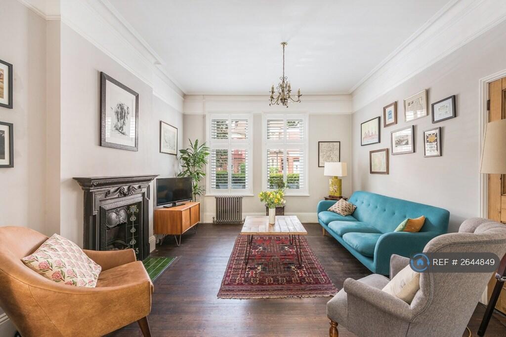 Main image of property: Cricklade Avenue, London, SW2