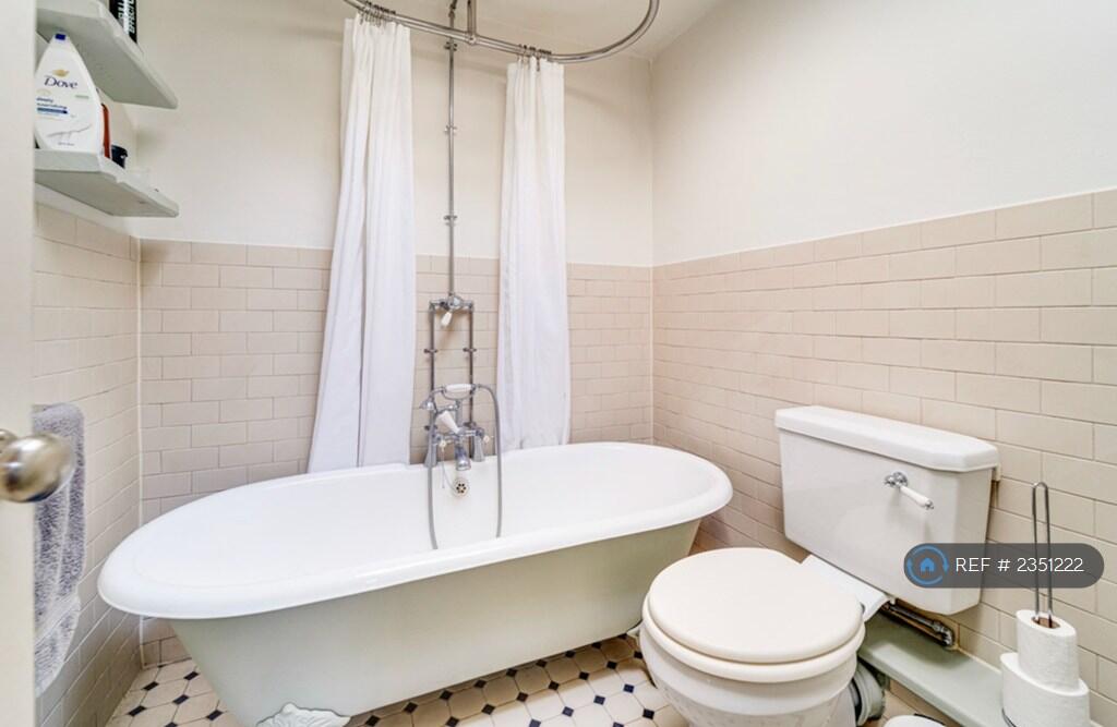 Main image of property: Alexandra Park Road, London, Greater London, N22