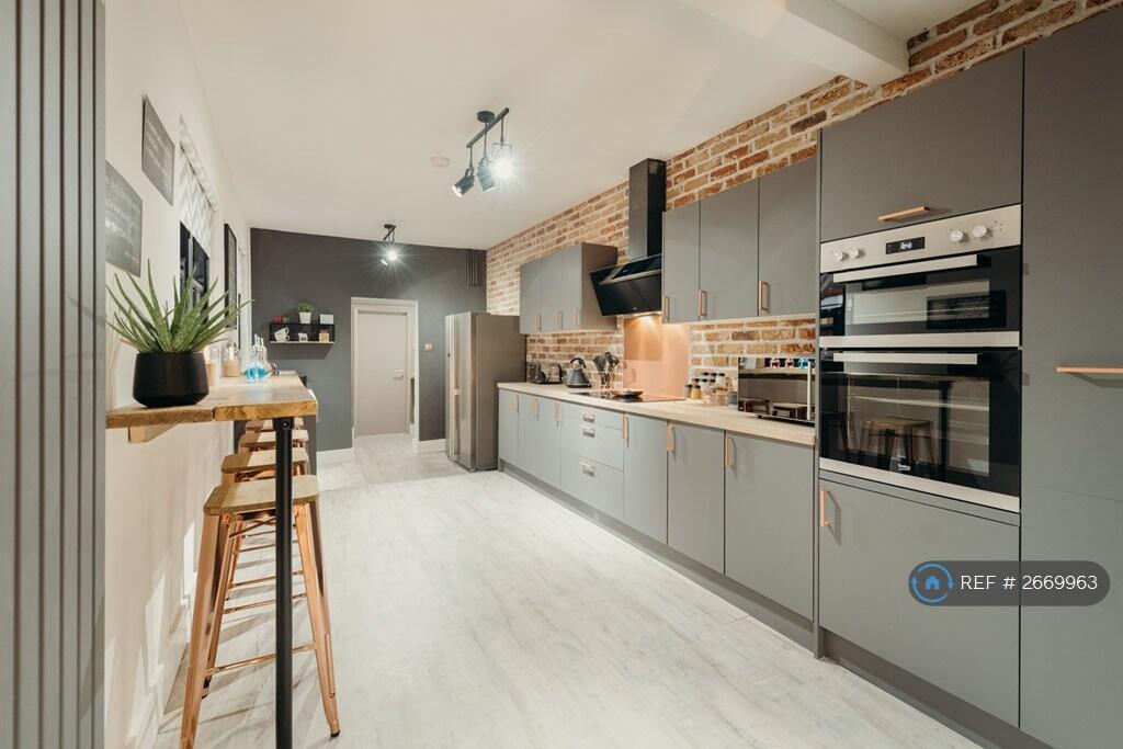 Main image of property: Stretton Road, Leicester, LE3
