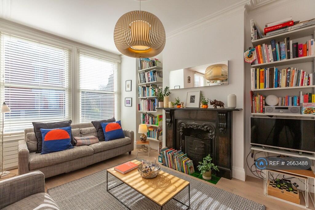 Main image of property: Crescent Road, London, N22