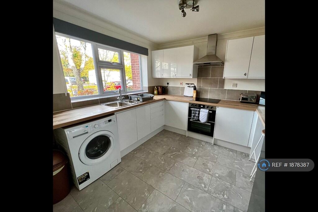 Main image of property: Pedmore Close, Redditch, B98