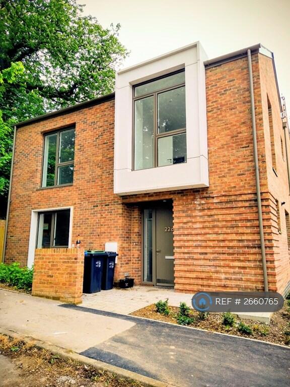 Main image of property: Ravensdale Gardens, London, SE19