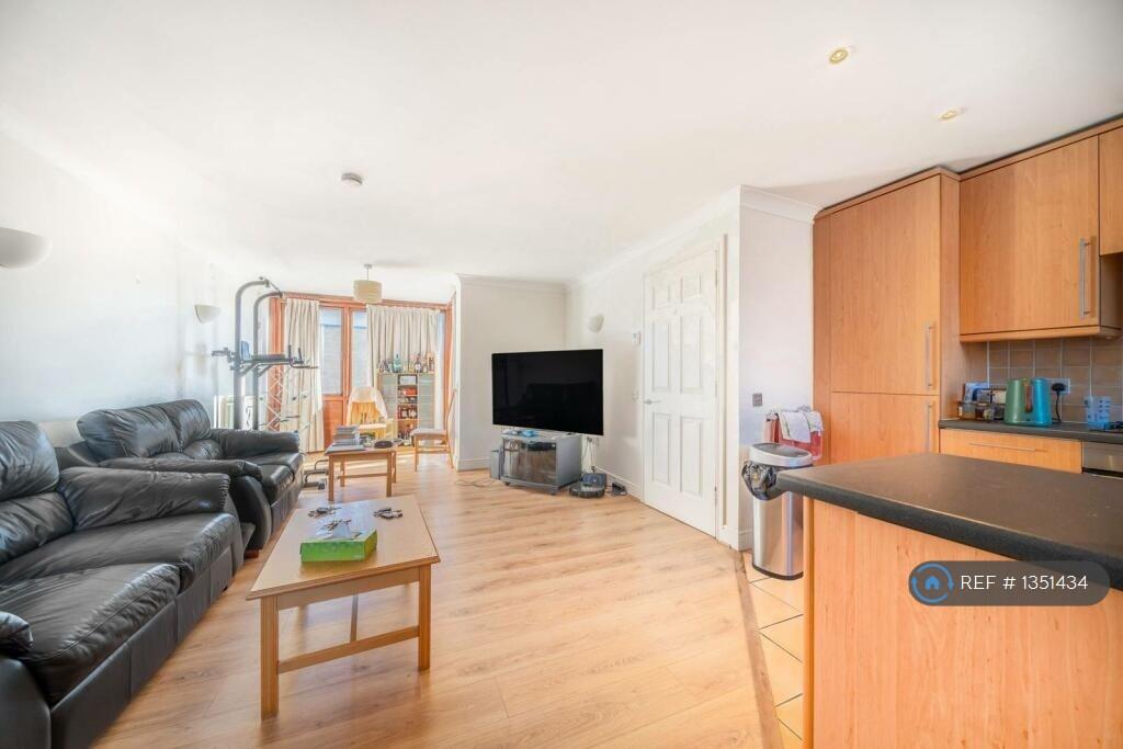 Main image of property: Vantage Mews, London, E14