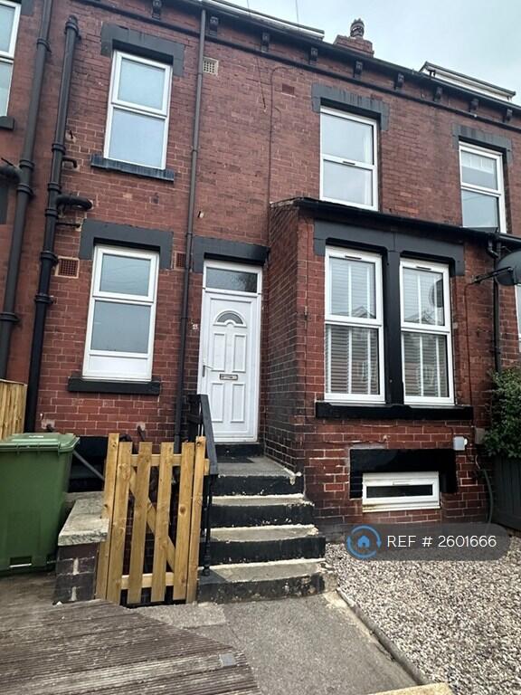 Main image of property: Woodlea Mount, Leeds, LS11