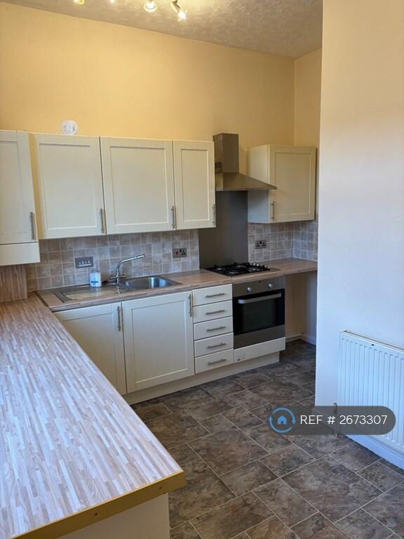 Main image of property: Hadfield, Glossop, SK13