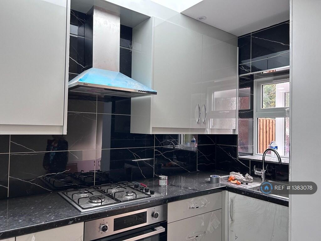 Main image of property: Lower Field Road, Reading, RG1