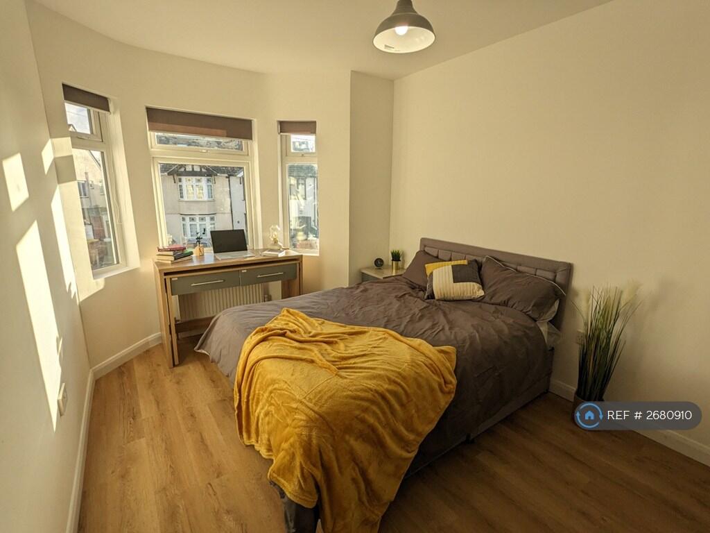 Main image of property: Ragstone Road, Slough, SL1