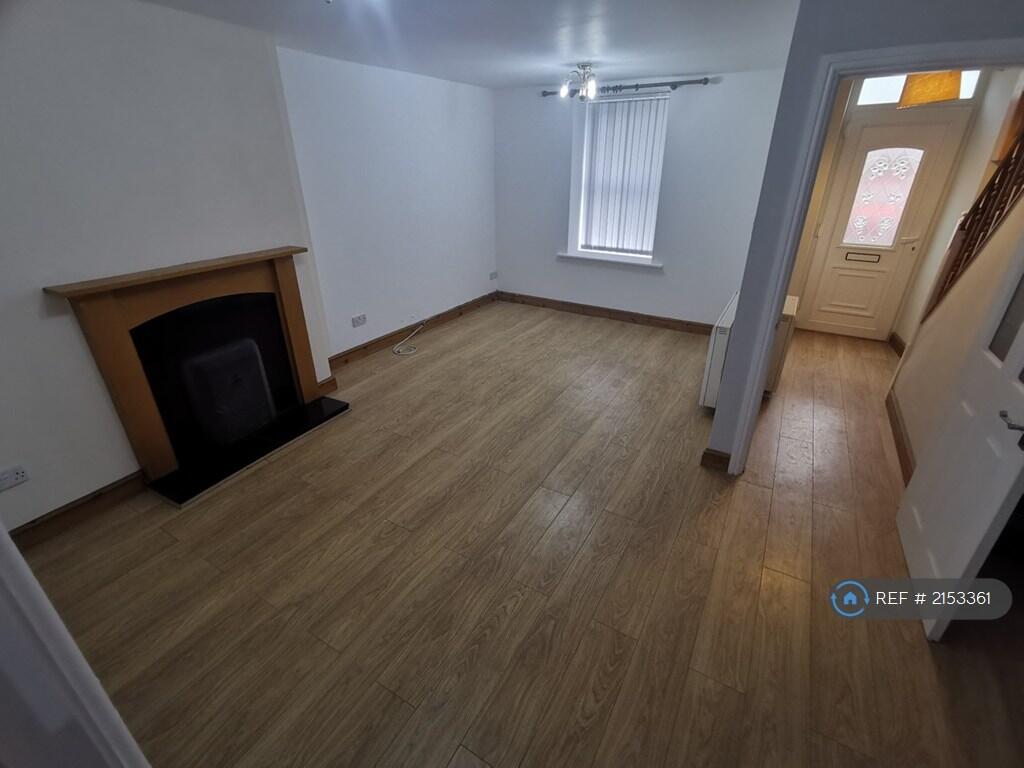 Main image of property: High Street, Llannerch-Y-Medd, LL71