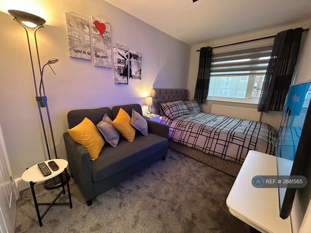 Main image of property: Bracknell, Bracknell, RG12