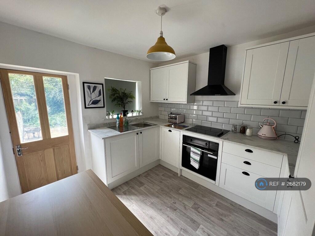 Main image of property: Terminus Road, Littlehampton, BN17