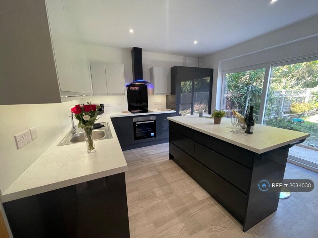 Main image of property: Kitchener Road, Southampton, SO17