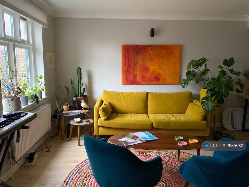 Main image of property: Bishops Court, London, N16