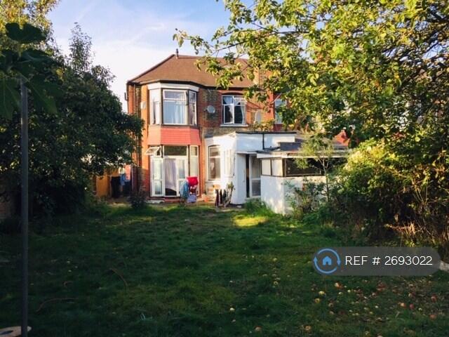 Main image of property: Berkshire Gardens, London, N13