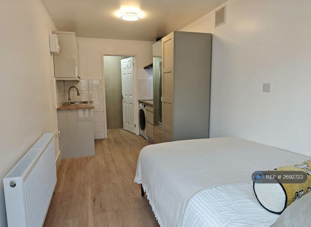 Main image of property: Further Green Road, London, SE6