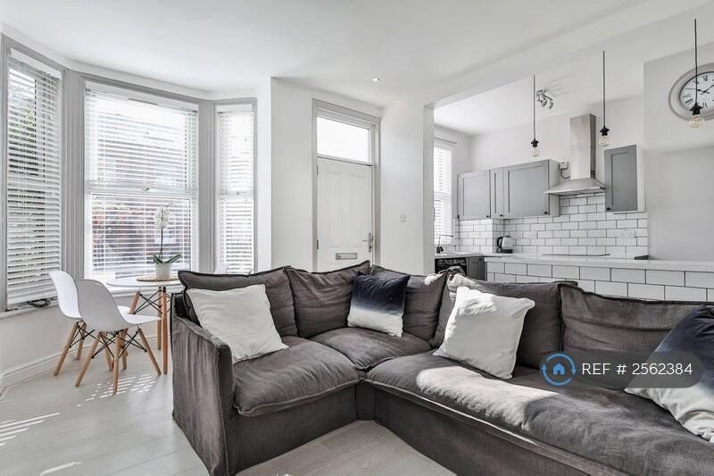 Main image of property: Grimthorpe Place, Leeds, LS6