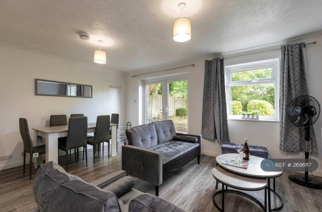 Main image of property: Crawley Road, Horsham, RH12